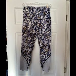 Lululemon wunder under scallop crop leggings